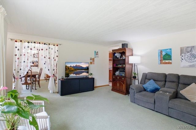 74 Lucy Lane, Cheektowaga, NY 14225