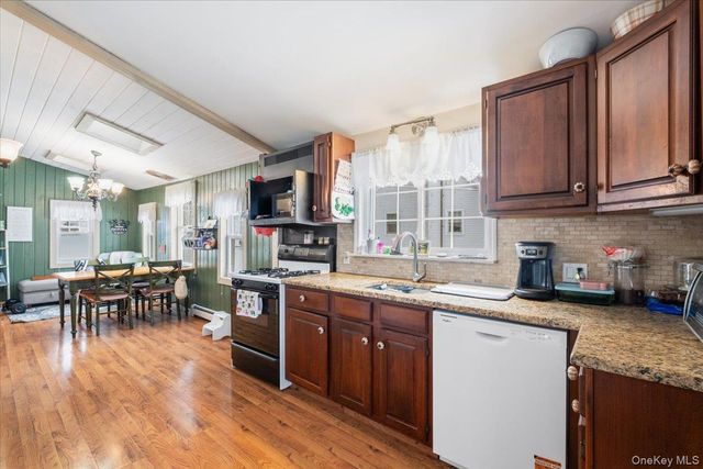 4 Beachway Drive, Holmes, NY 12531