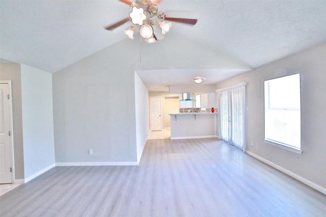 10119 Valley Club Drive, Houston, TX 77078