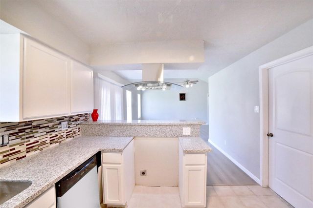 10119 Valley Club Drive, Houston, TX 77078