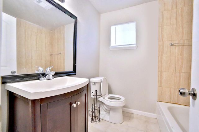 10119 Valley Club Drive, Houston, TX 77078