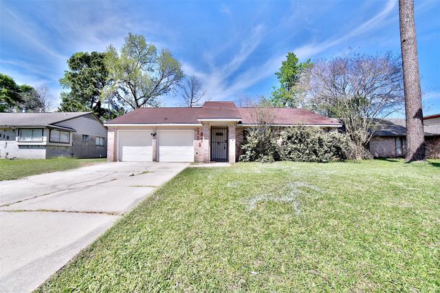 10119 Valley Club Drive, Houston, TX 77078