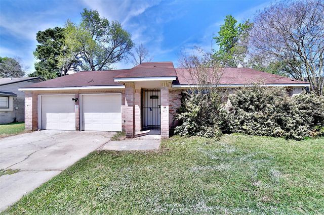 10119 Valley Club Drive, Houston, TX 77078