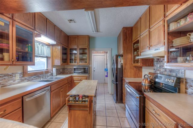 15705 Old Morris Highway, Okmulgee, OK 74447