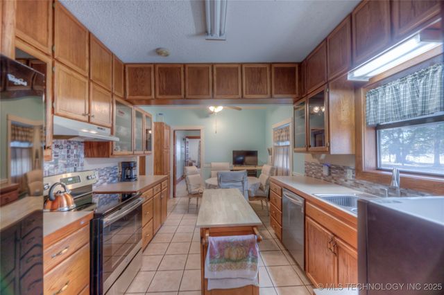 15705 Old Morris Highway, Okmulgee, OK 74447