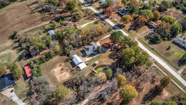 15705 Old Morris Highway, Okmulgee, OK 74447