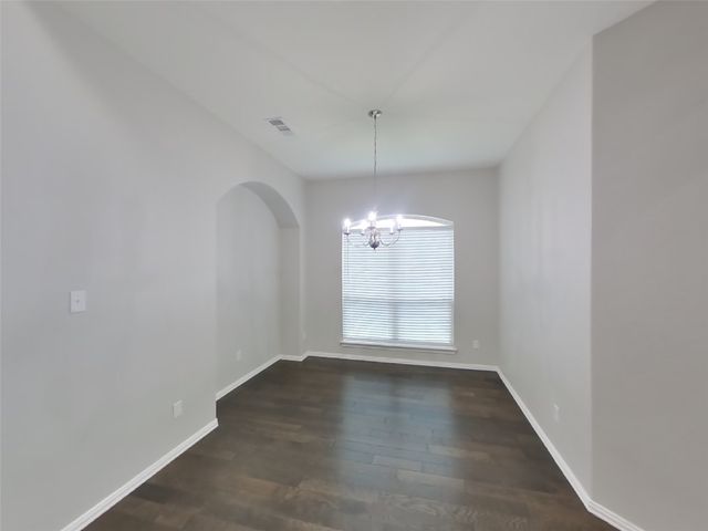 5024 Kestrel Drive, Mesquite, TX 75181