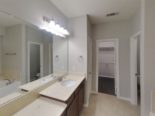 5024 Kestrel Drive, Mesquite, TX 75181