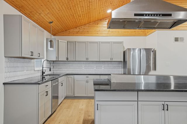 5654 Borthick Rd, Springfield, TN 37172