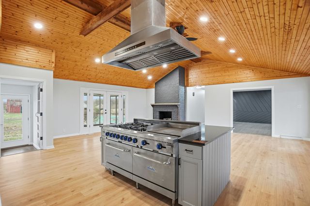 5654 Borthick Rd, Springfield, TN 37172