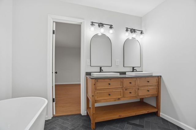 5654 Borthick Rd, Springfield, TN 37172