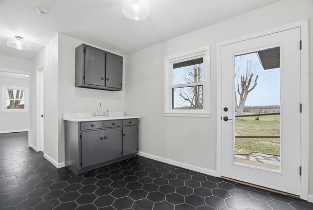 5654 Borthick Rd, Springfield, TN 37172