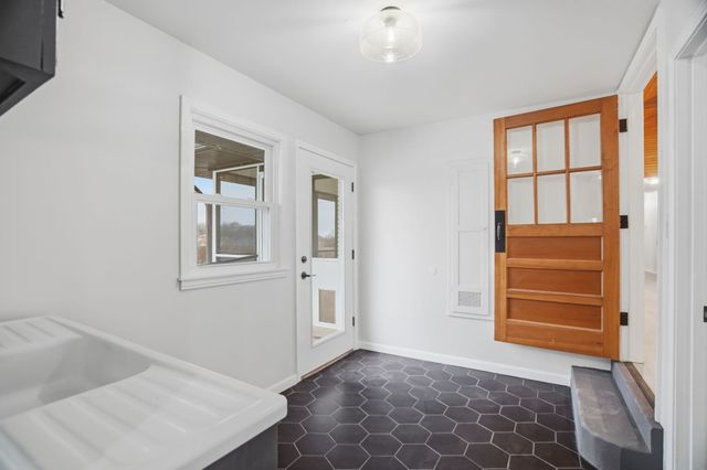 5654 Borthick Rd, Springfield, TN 37172