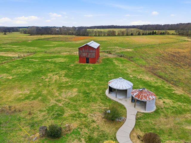 5654 Borthick Rd, Springfield, TN 37172