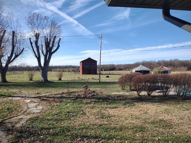 5654 Borthick Rd, Springfield, TN 37172