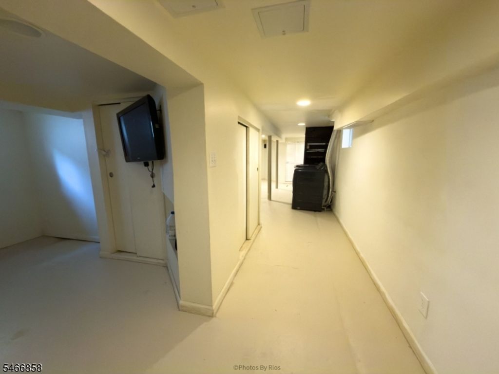 107 Sheridan Ave, Roselle Park Boro, NJ 07204 — photo 4