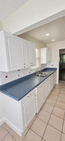 2490 SE Whitehorse Street, Port St. Lucie, FL 34984