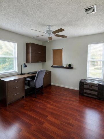 2490 SE Whitehorse Street, Port St. Lucie, FL 34984