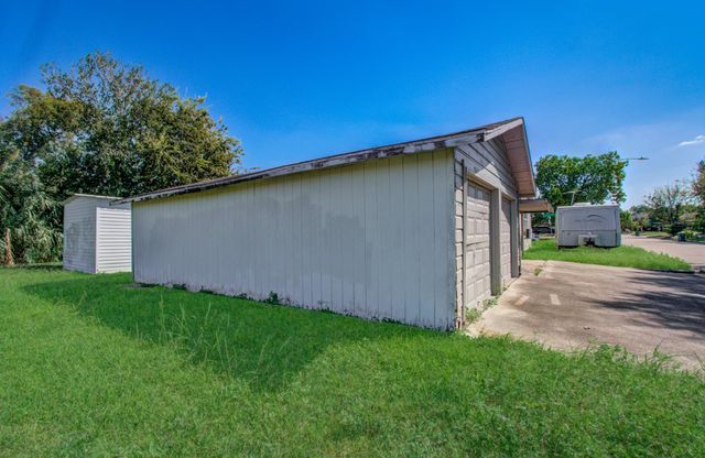 401 Trichelle Street, Pasadena, TX 77506