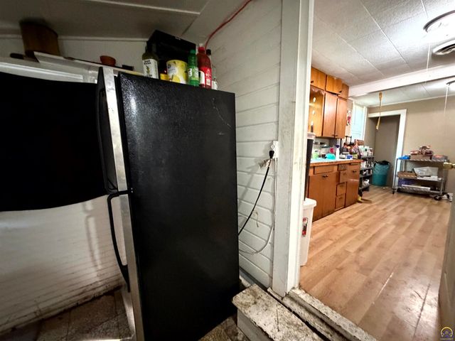 1415 SE 25th ST, Topeka, KS 66605