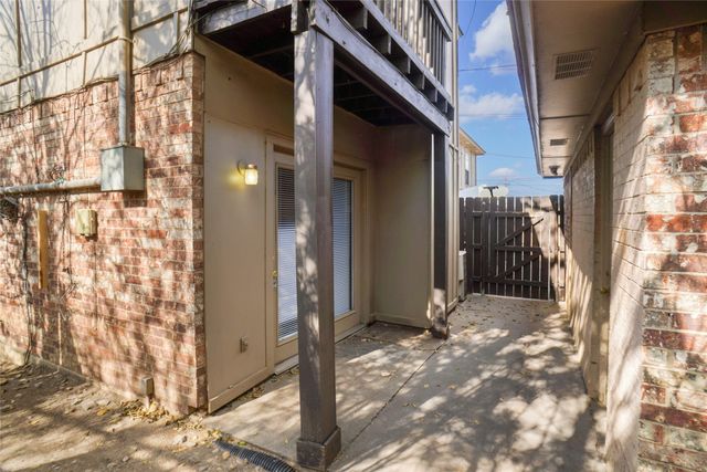 3833 Coates Circle 3839, Benbrook, TX 76116