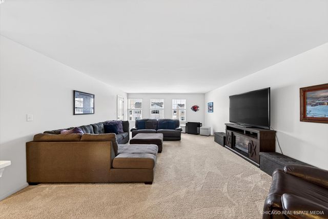 1720 Bayberry Lane, Pingree Grove, IL 60140