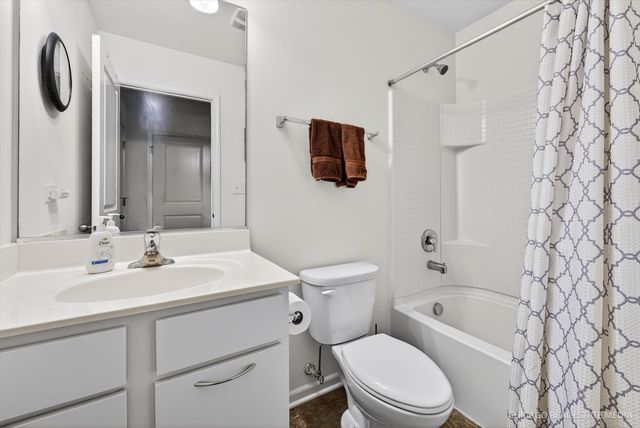 1720 Bayberry Lane, Pingree Grove, IL 60140