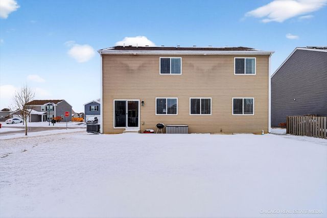 1720 Bayberry Lane, Pingree Grove, IL 60140