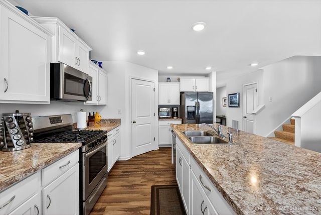 1720 Bayberry Lane, Pingree Grove, IL 60140