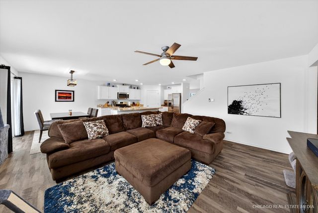 1720 Bayberry Lane, Pingree Grove, IL 60140