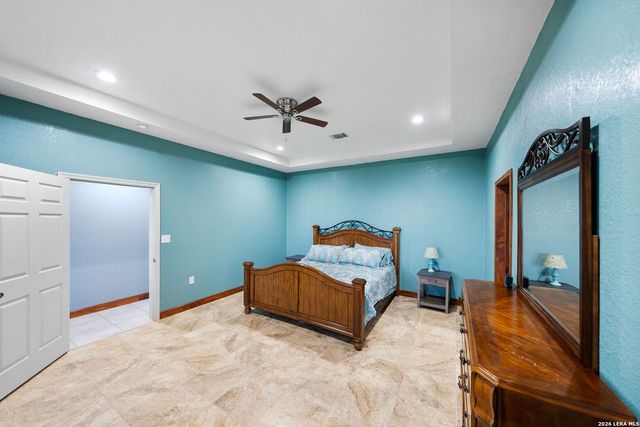 165 Trent Rd S, Kerrville, TX 78028