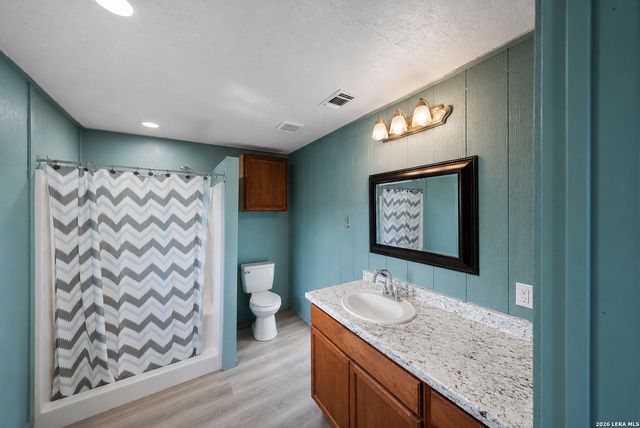 165 Trent Rd S, Kerrville, TX 78028