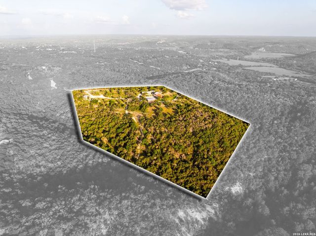 165 Trent Rd S, Kerrville, TX 78028