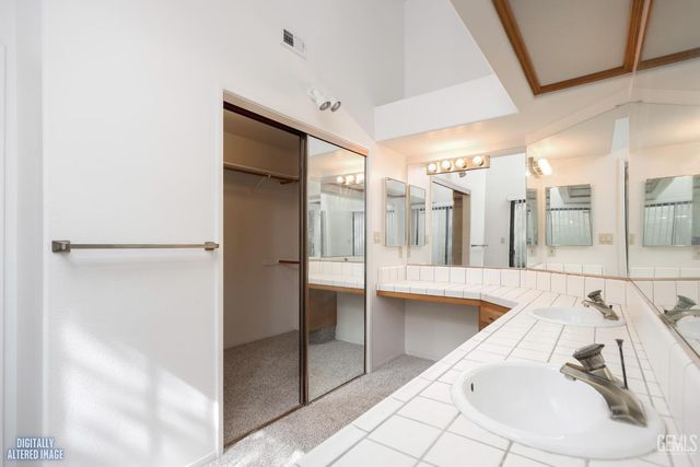 608 Berwick Street, Bakersfield, CA 93311