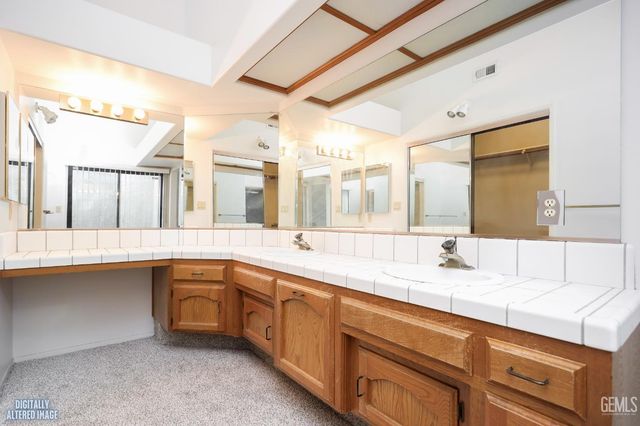 608 Berwick Street, Bakersfield, CA 93311