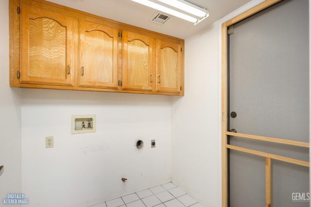 608 Berwick Street, Bakersfield, CA 93311