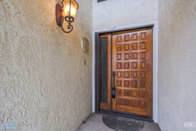 608 Berwick Street, Bakersfield, CA 93311