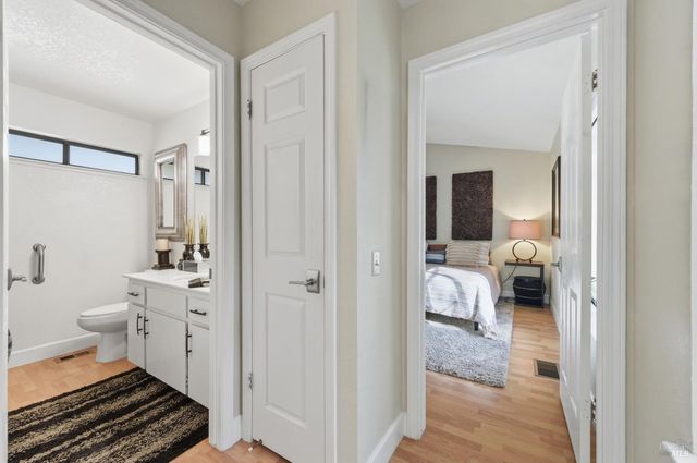 77 Fountain Grove Cir, Napa, CA 94558