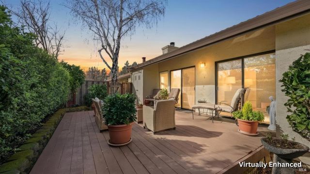 77 Fountain Grove Cir, Napa, CA 94558