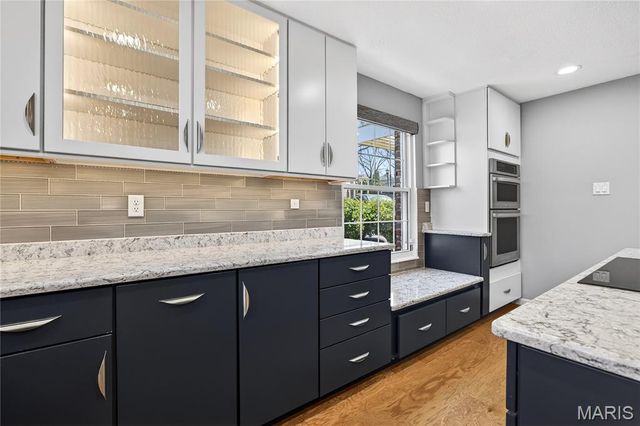 2323 Manor Grove Drive 5, Chesterfield, MO 63017