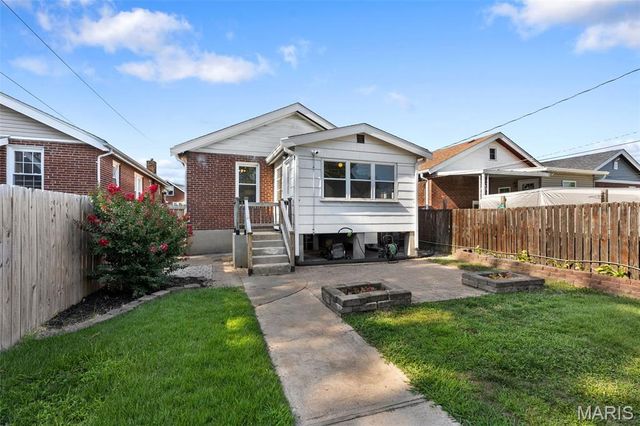 5733 Finkman Street, St Louis, MO 63109