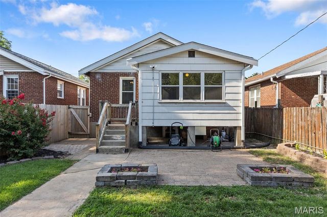5733 Finkman Street, St Louis, MO 63109