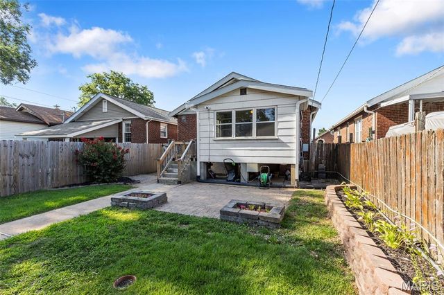 5733 Finkman Street, St Louis, MO 63109