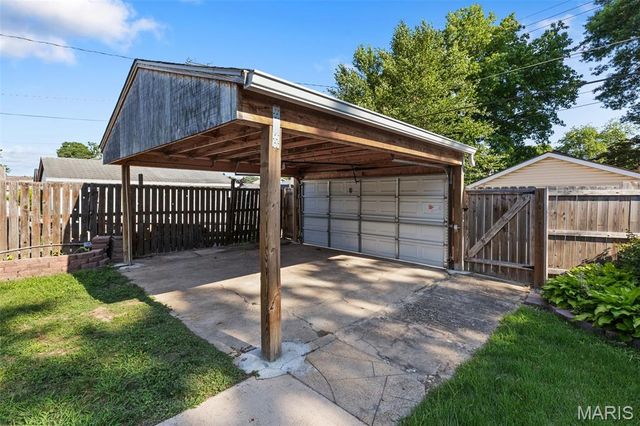 5733 Finkman Street, St Louis, MO 63109