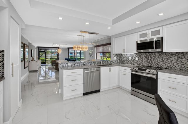 7338 CLUNIE Place 13702, Delray Beach, FL 33446