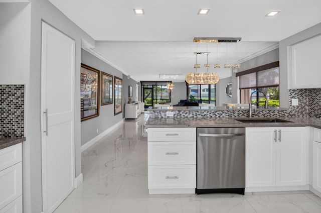 7338 CLUNIE Place 13702, Delray Beach, FL 33446