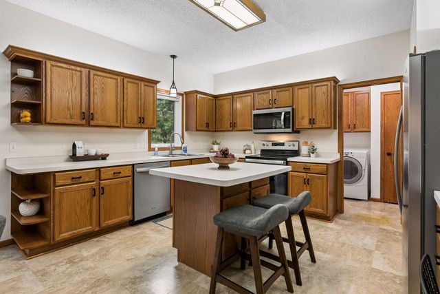 20562 Juno Trail, Lakeville, MN 55044