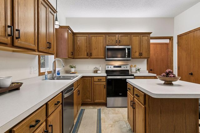 20562 Juno Trail, Lakeville, MN 55044