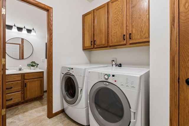 20562 Juno Trail, Lakeville, MN 55044