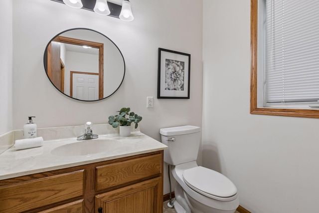 20562 Juno Trail, Lakeville, MN 55044